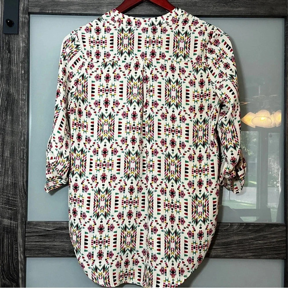 Lush Aztec 3/4 Length Button Up Sleeve V Neck Collarless Blouse Women's Small - Picture 4 of 5